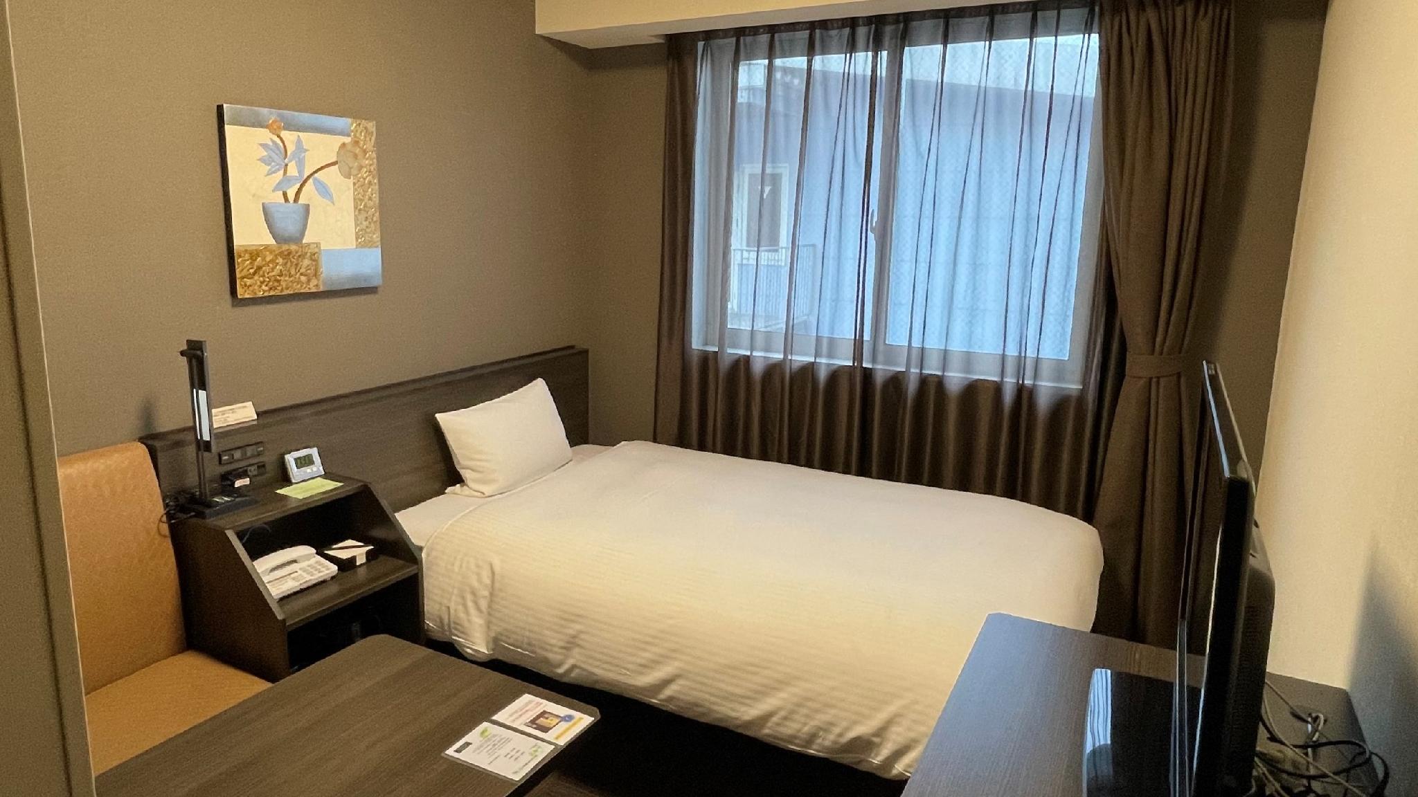 Room, Single, Unit Bath