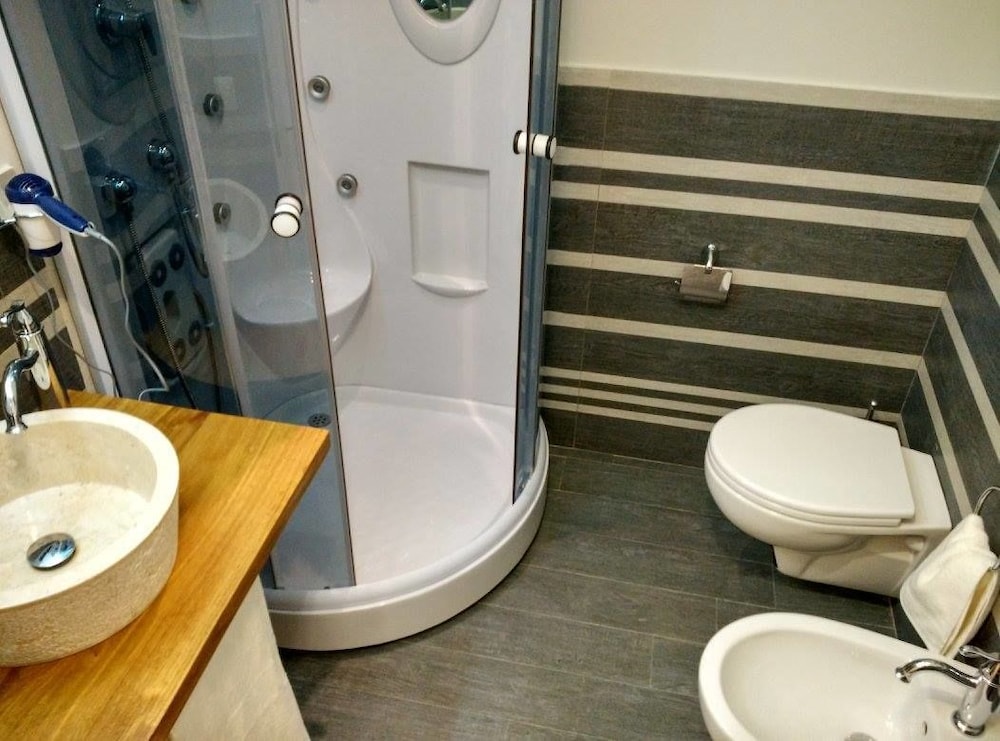 Mina Accomodation 21/22