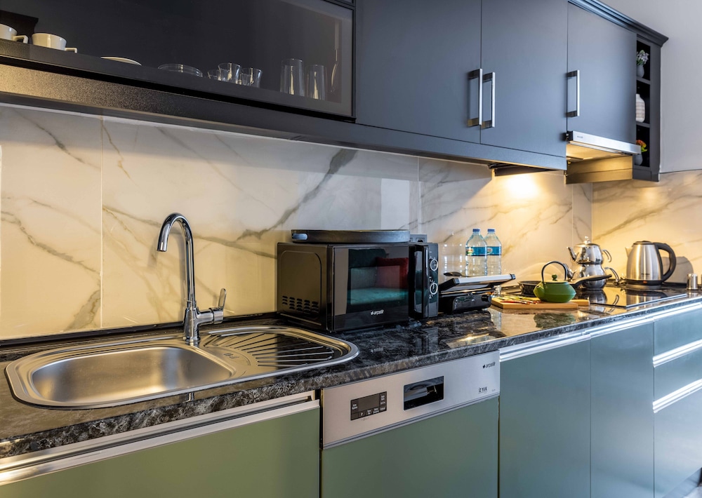 BayMari Suites City Life 40/63