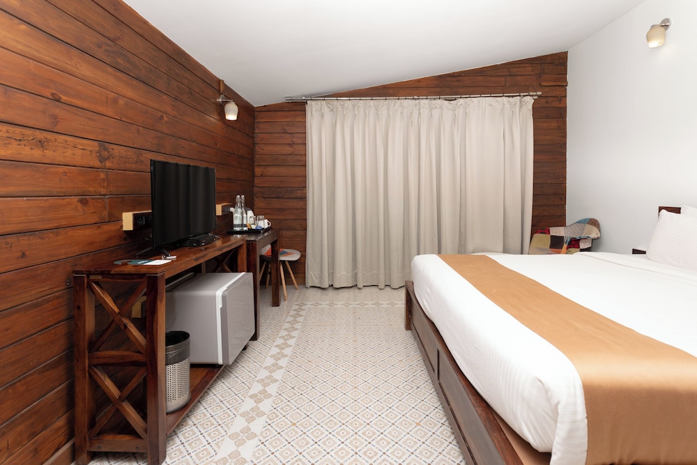 Stone Wood Resort & Spa 17/50