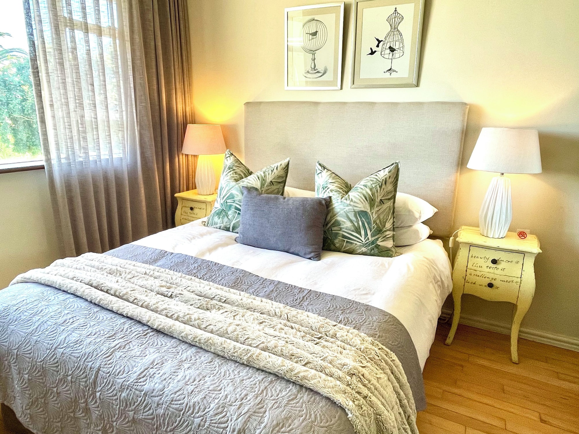 Room, Queen Bed