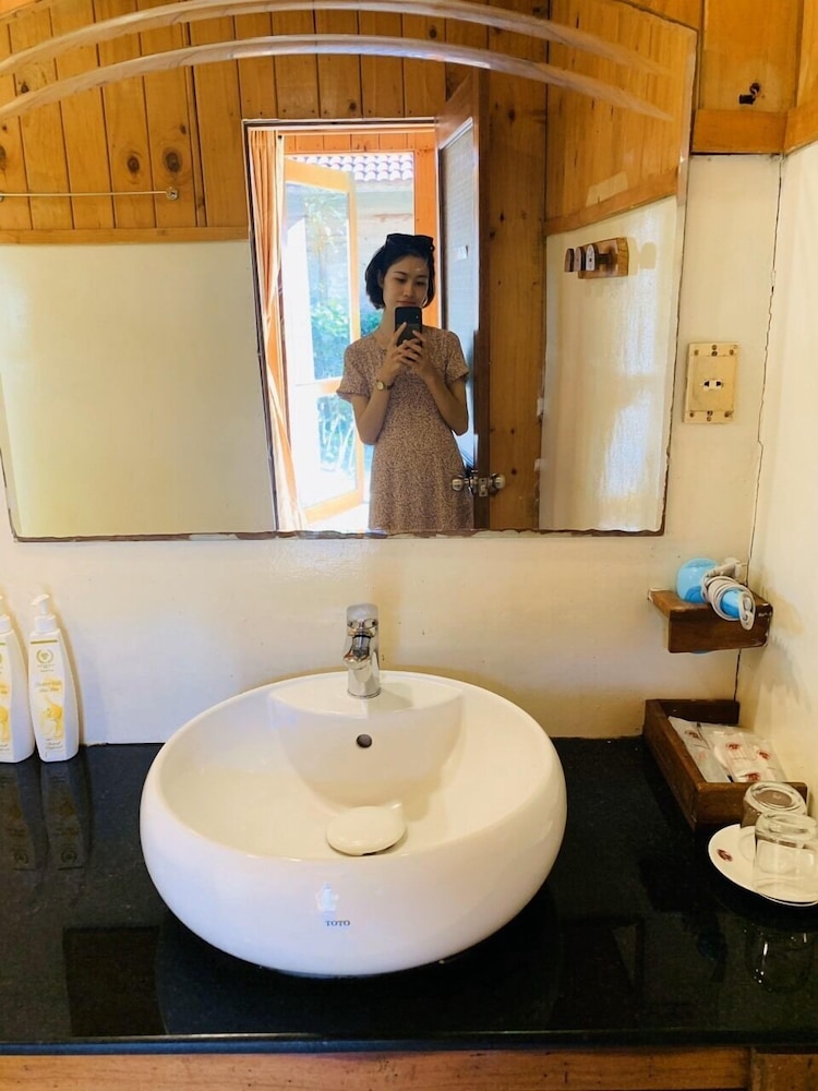 Tan Son Nhat Con Dao Resort 38/69
