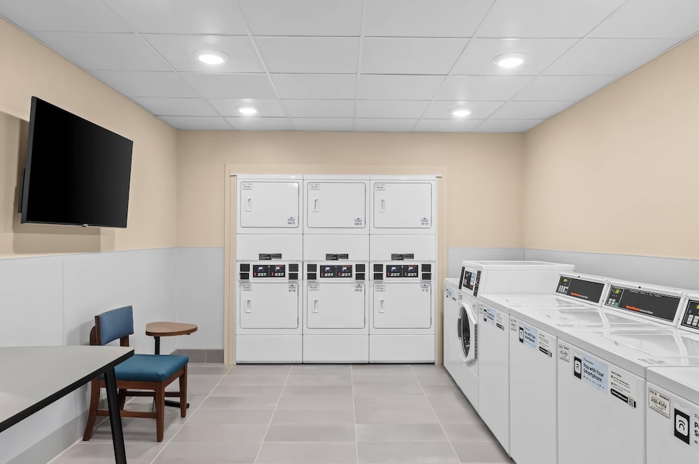 Everhome Suites Bowling Green 38/53