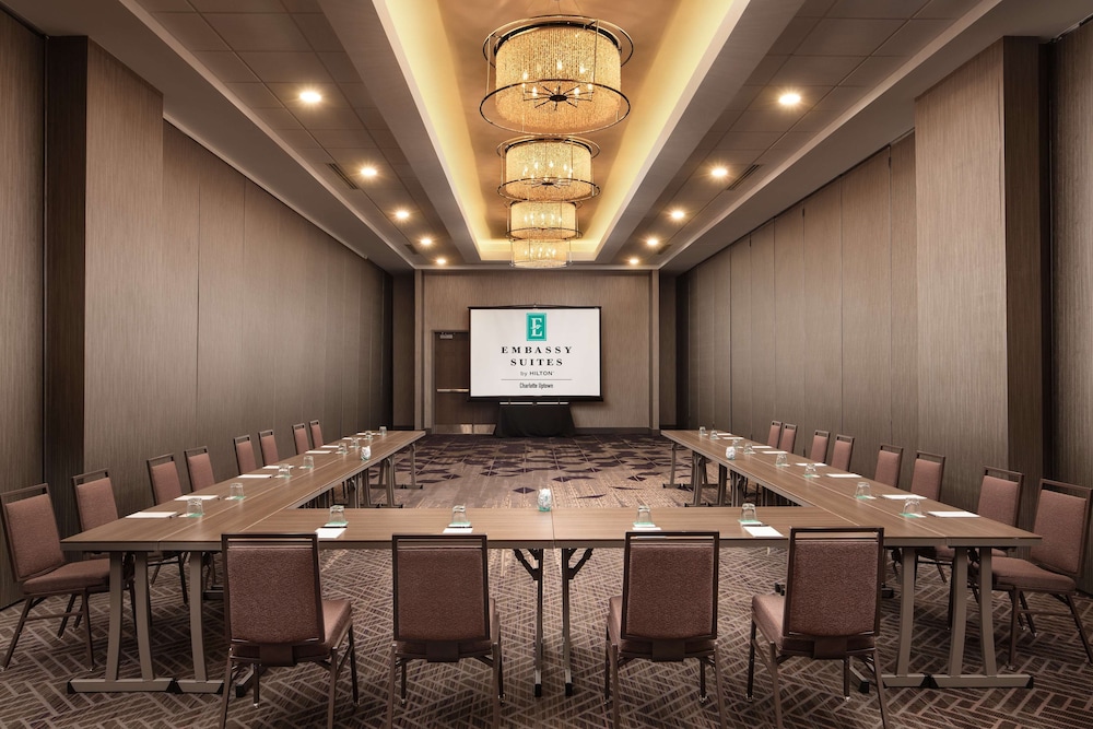 Embassy Suites By Hilton Charlotte Uptown 56/67