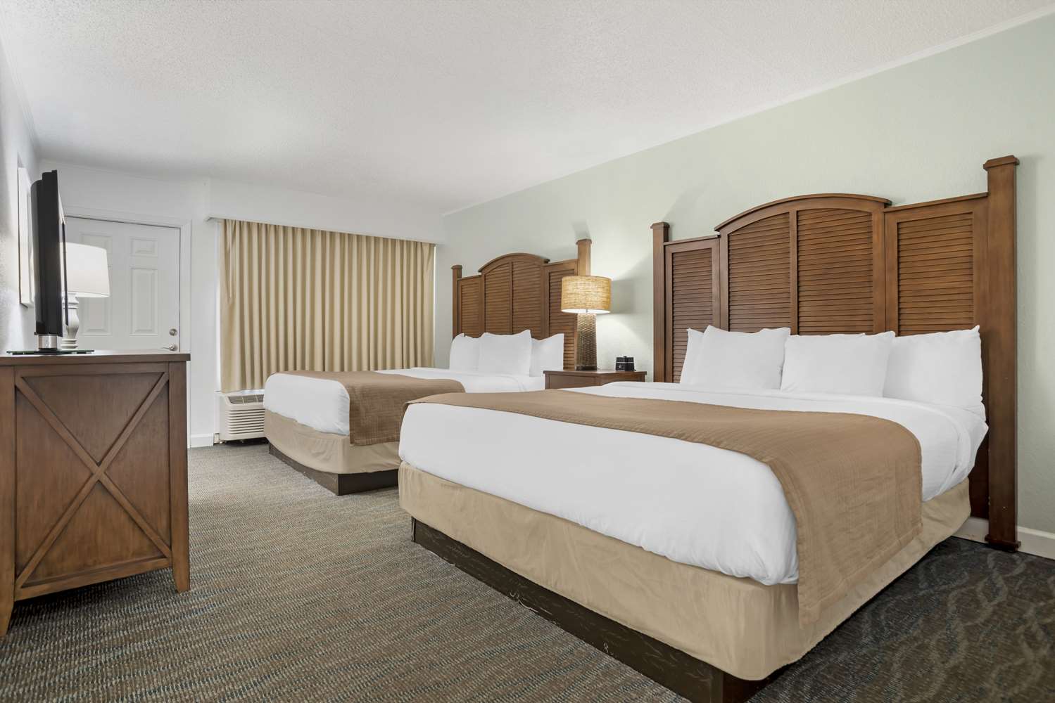 Suite, 2 King Beds, Street View, Kitchenette