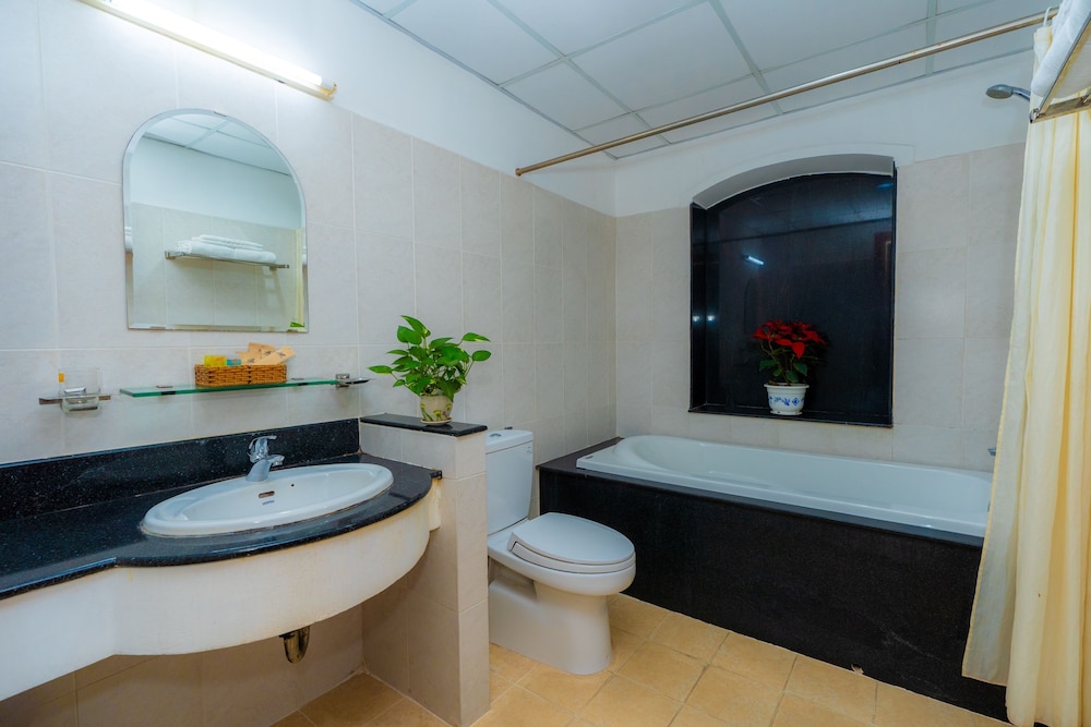 Hoang Ha Hotel 65/67