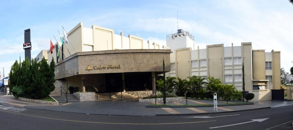 Cedro Hotel 64/68