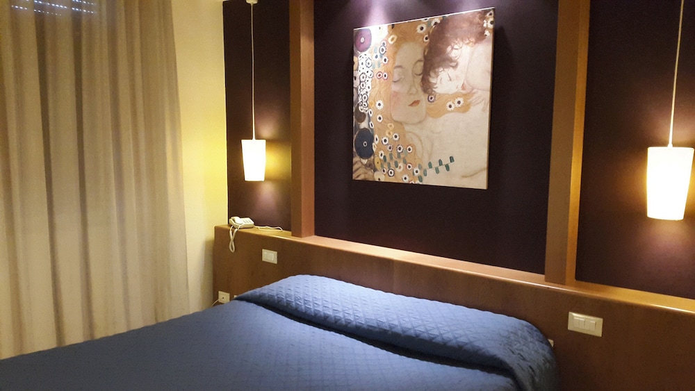 Hotel Cavalieri Del Tau 28/50