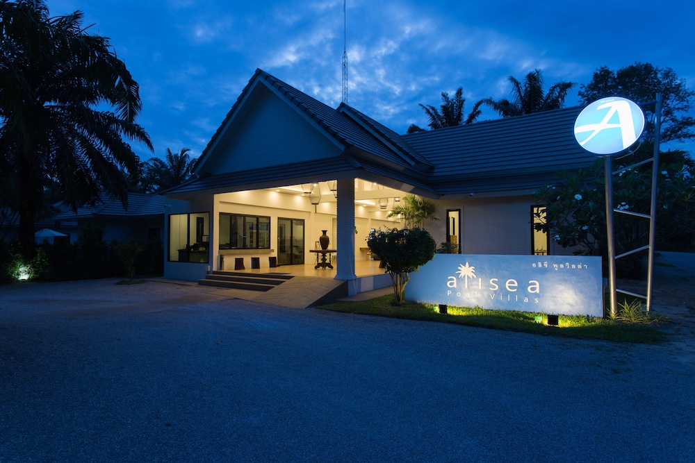 Alisea Pool Villas 13/65