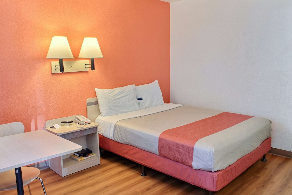 Motel6 Atascadero, CA 25/42