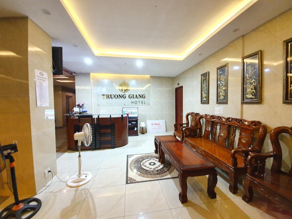 Truong Giang Hotel 46/60