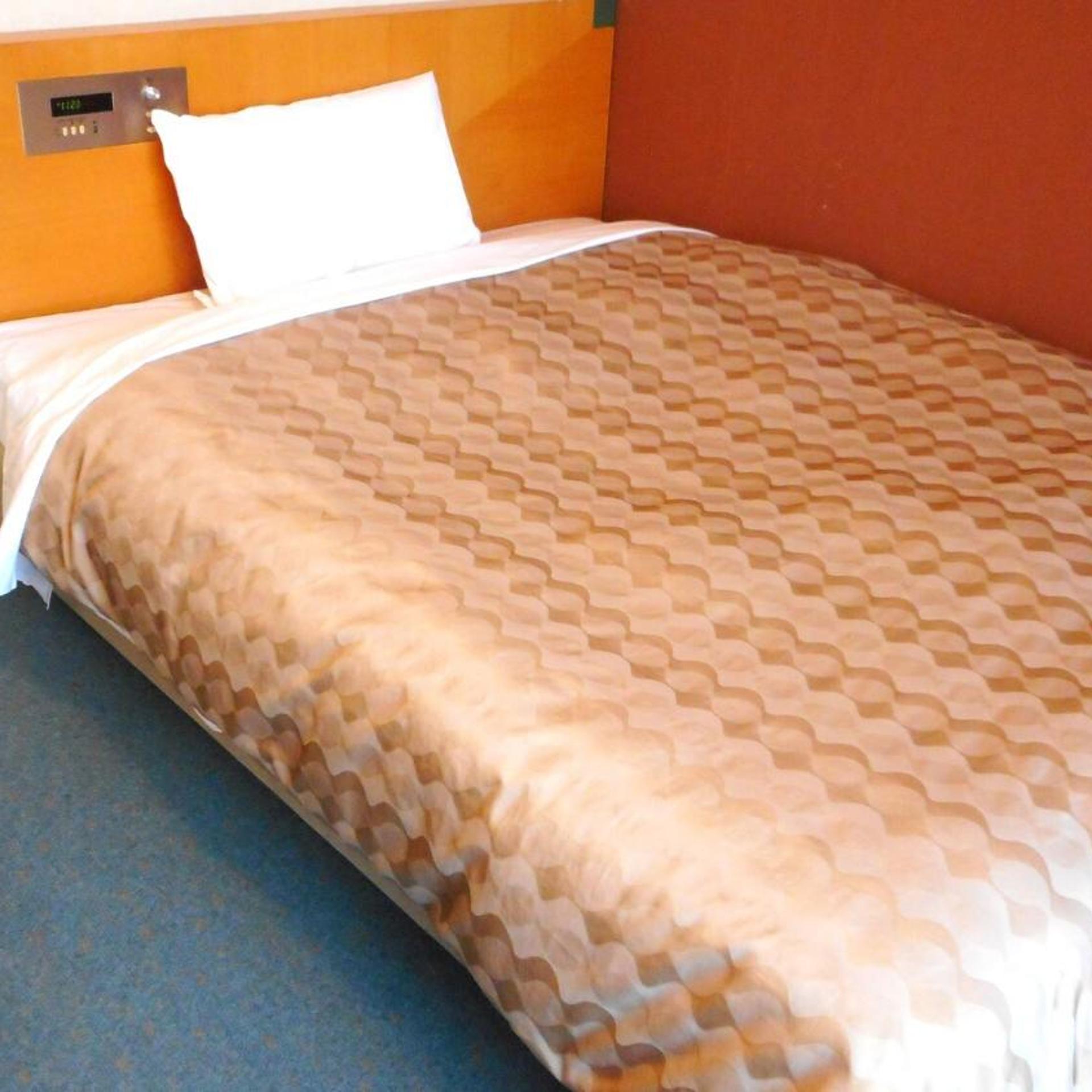Room, Semi Double Bed