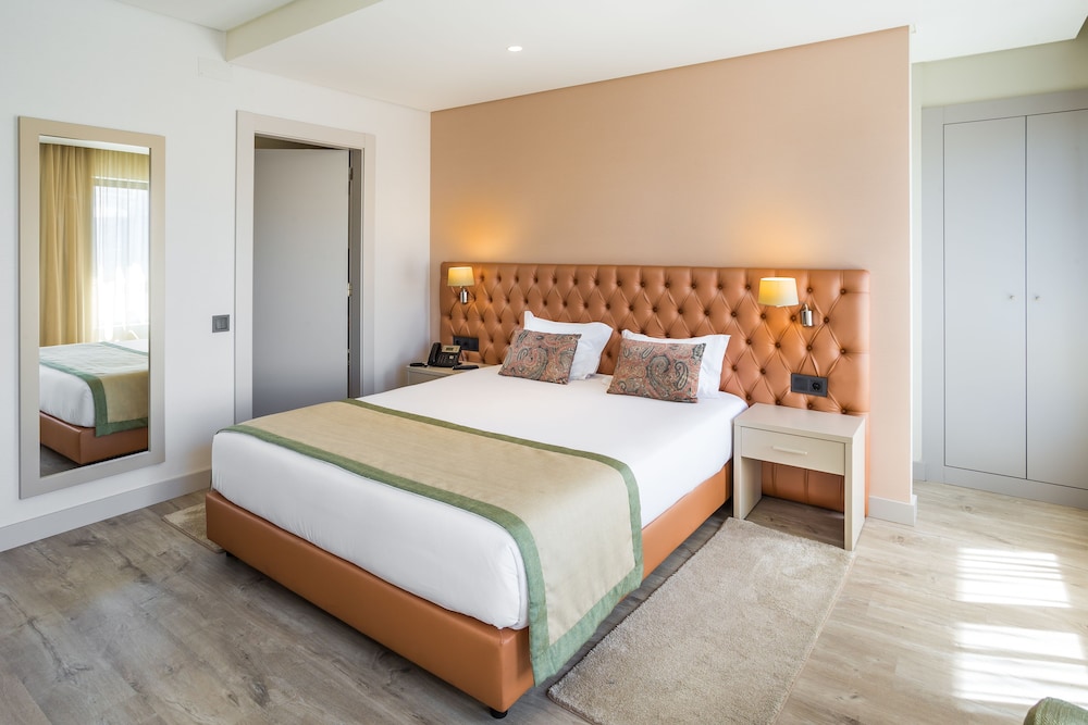 EMPIRE LISBON HOTEL 19/71