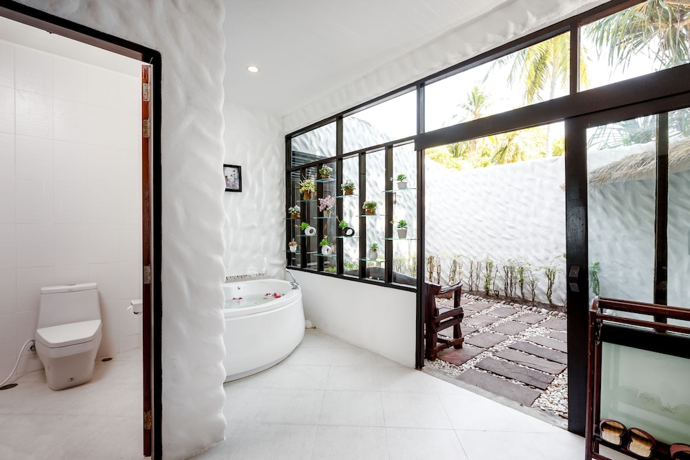 Racha Island Resort (ex Rayaburi Resort) 46/50