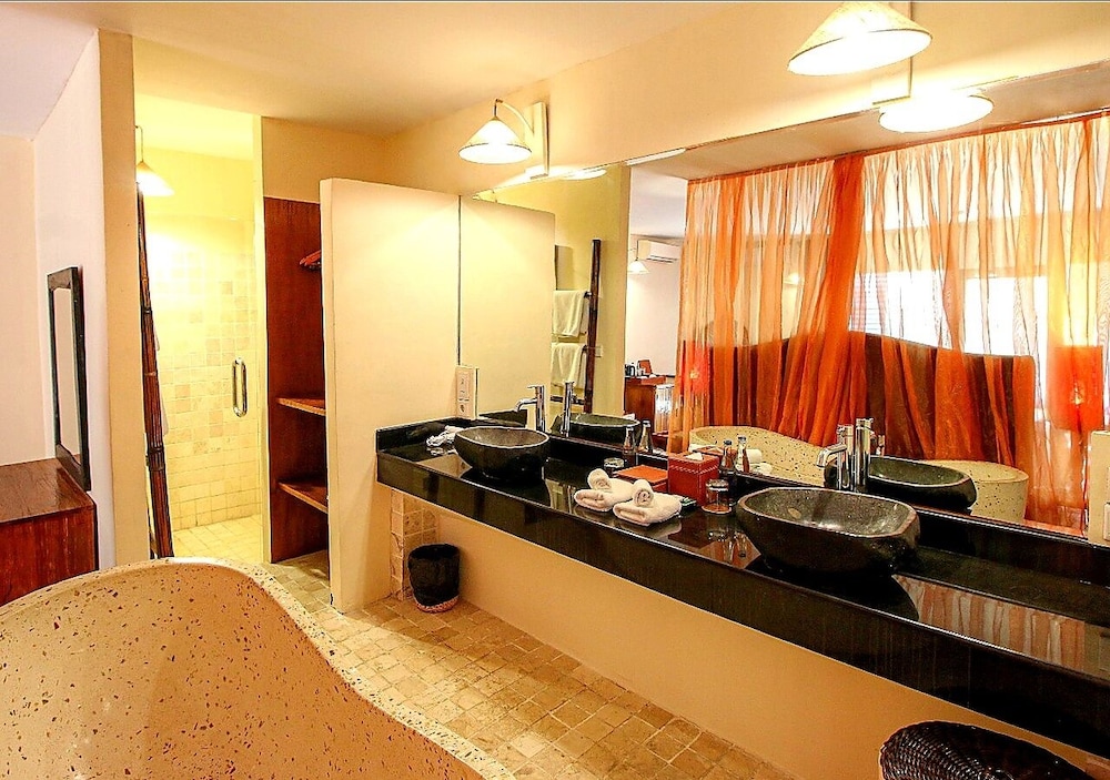 Seminyak Suites (Ex Seminyak Sky Suites by Kupu Kupu Resorts) 46/50
