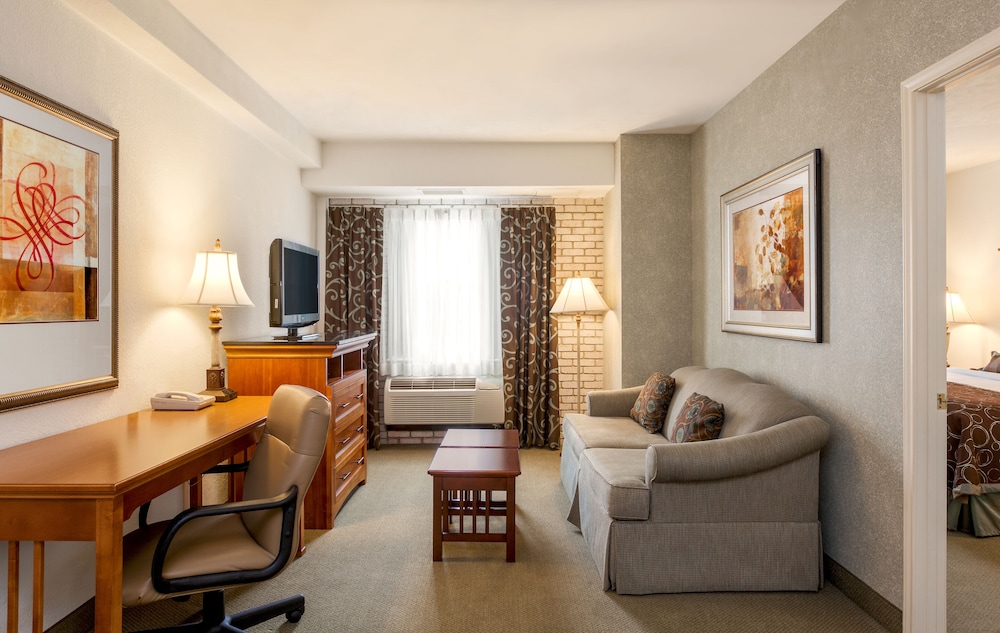 Staybridge Suites San Antonio-Airport 32/56