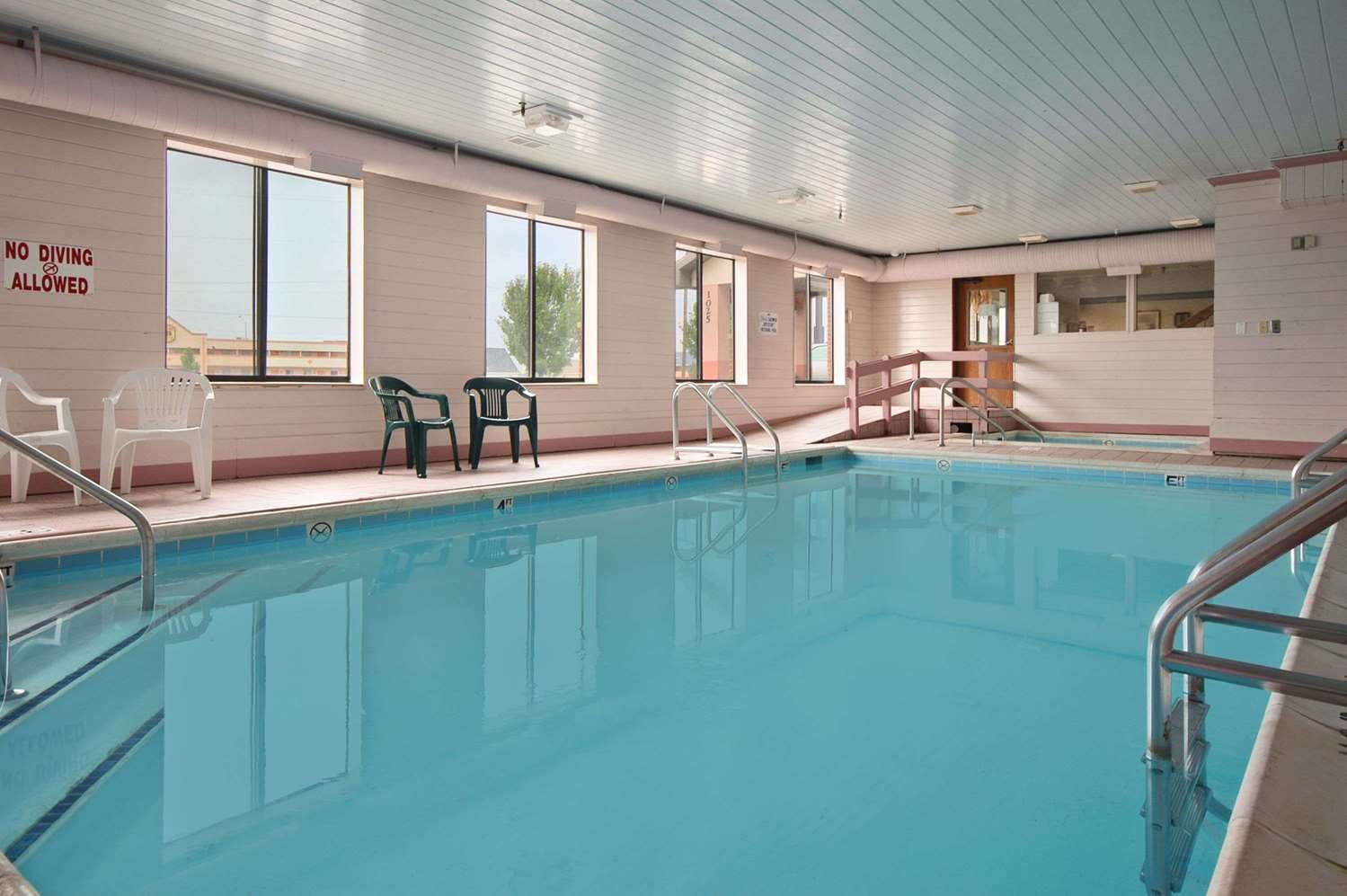 Super 8 By Wyndham Crawfordsville 14/20