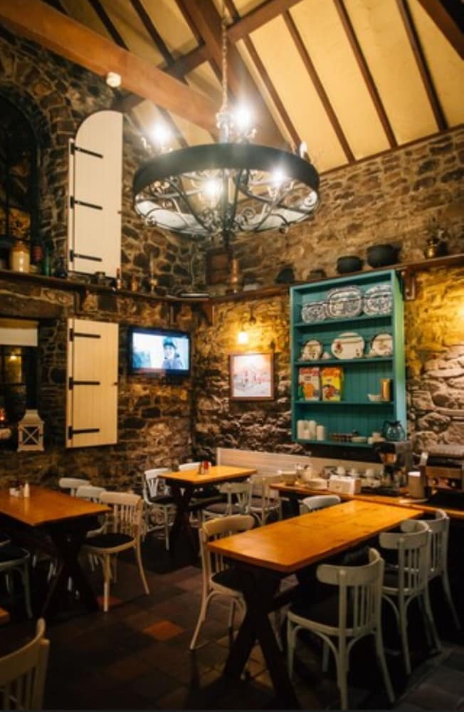 The Garrandarragh Inn 26/33