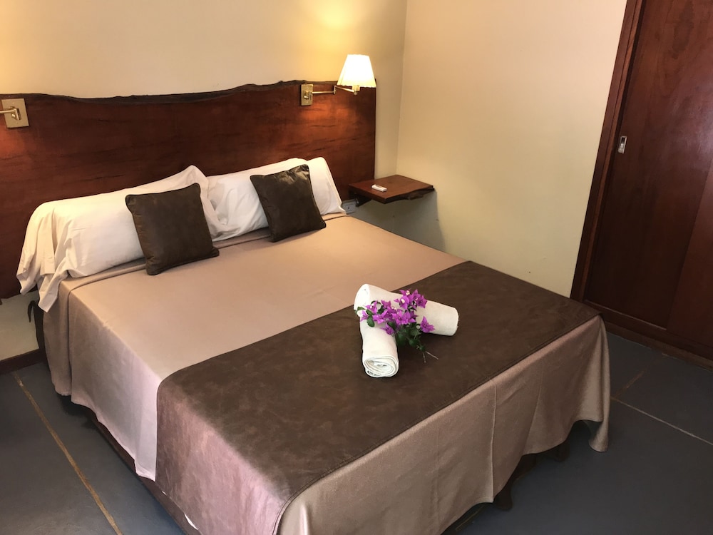 Raices Amambai Lodges 13/50