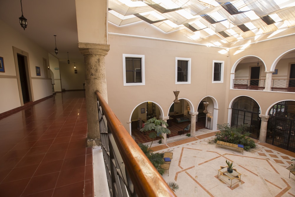 Hotel Merida 44/70