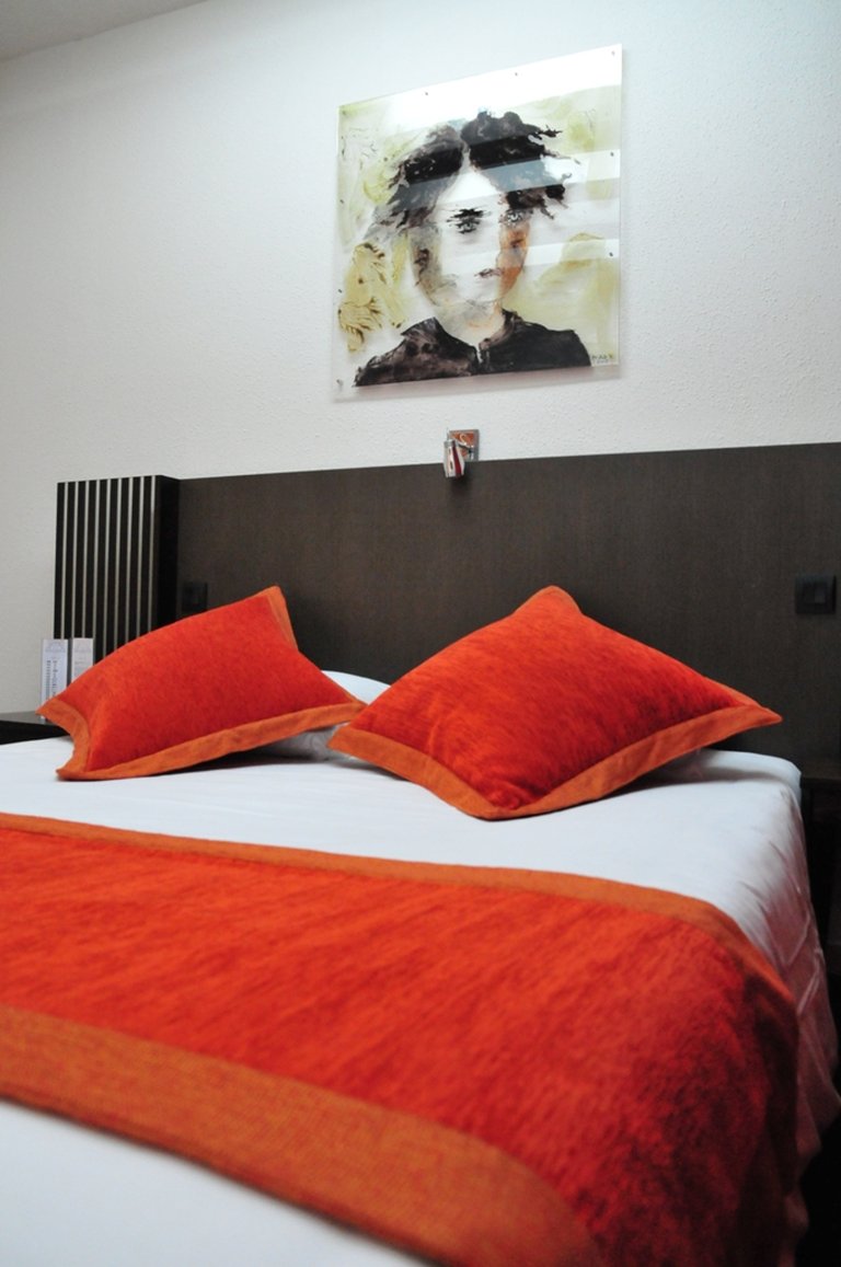 STANDARD, DOUBLE BED