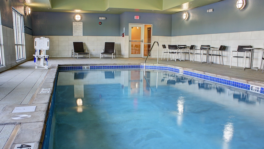 Holiday Inn Express And Suites Spencer 3/53