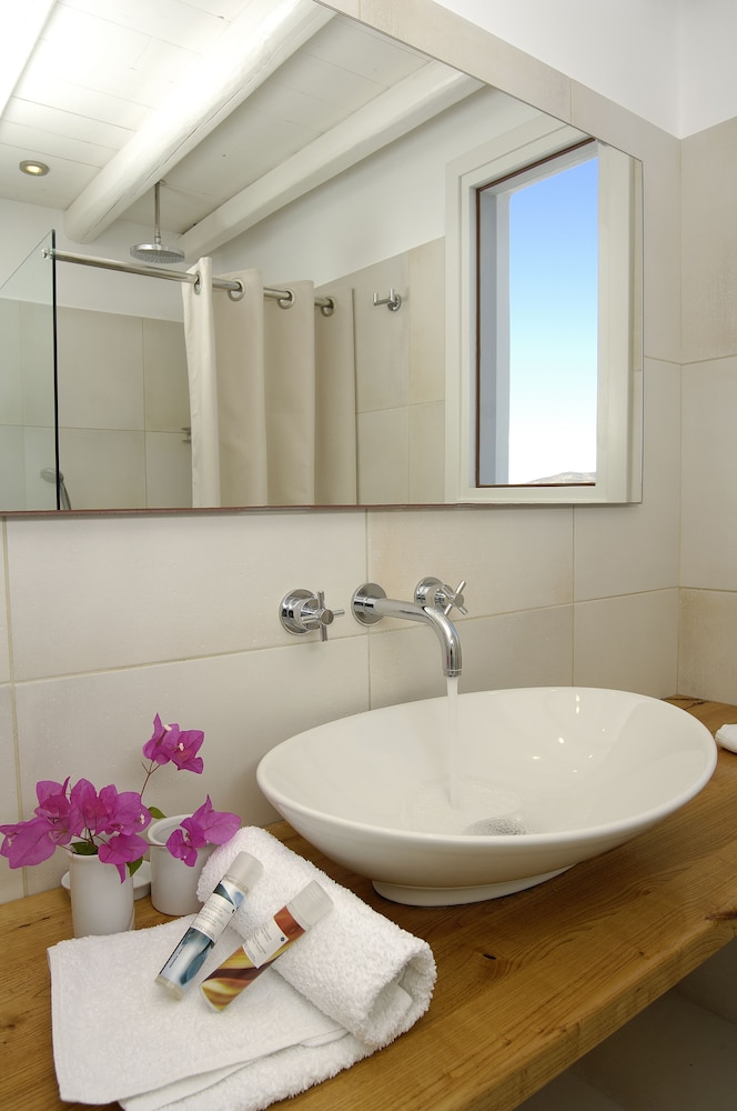Kapetan Tasos Suites 57/60