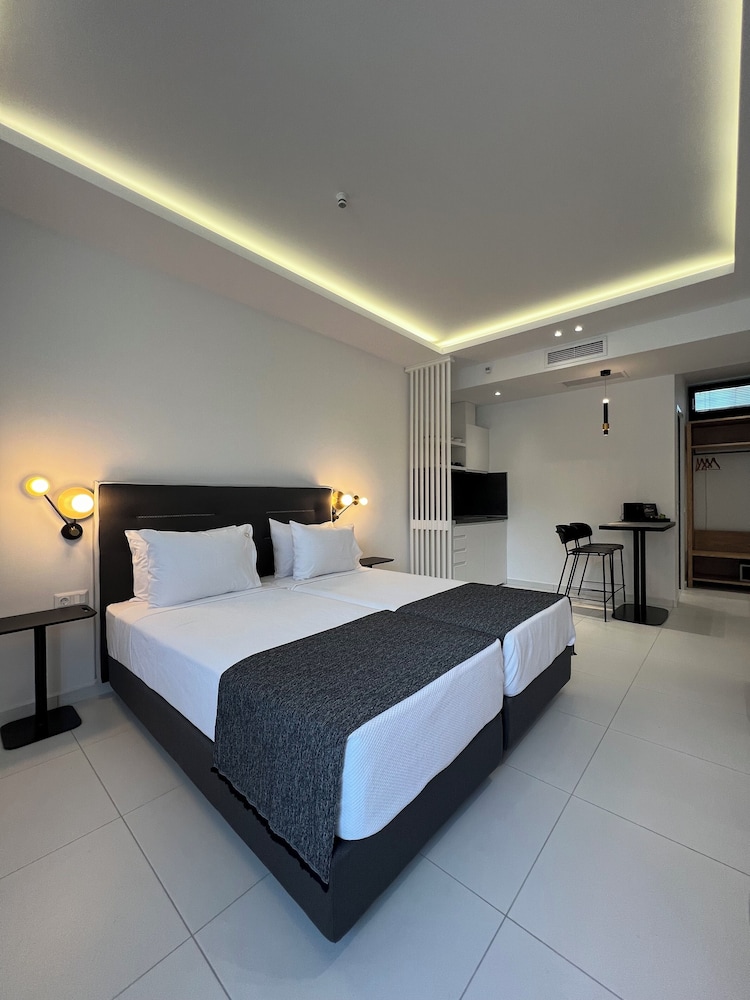 Semi Basement, Deluxe, Basement, Twin Beds، Melite Luxury Rooms & Apartments 4/10