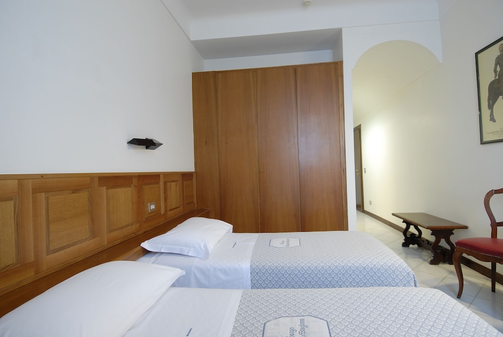ALBERGO BIANCHI STAZIONE 15/50