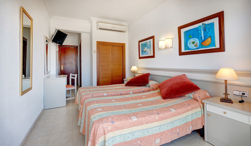 Hotel More 20/63