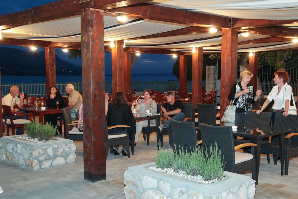 Hotel Park Smokva 29/34