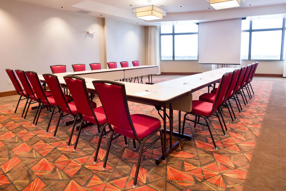 Drury Plaza Hotel Indianapolis Carmel 37/43