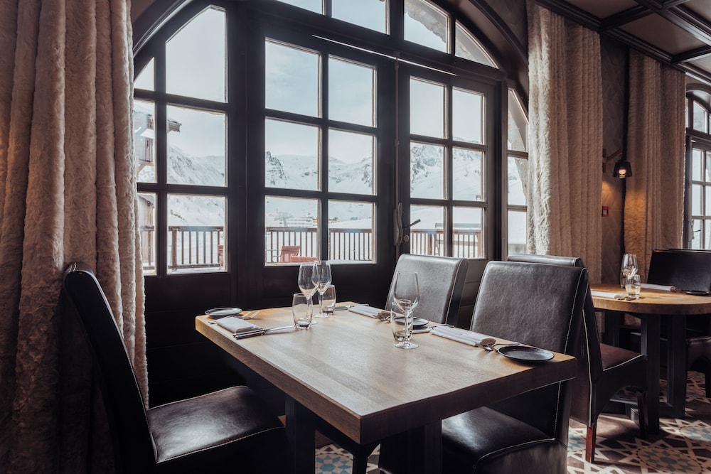 Hotel Les Suites Du Montana 45/59