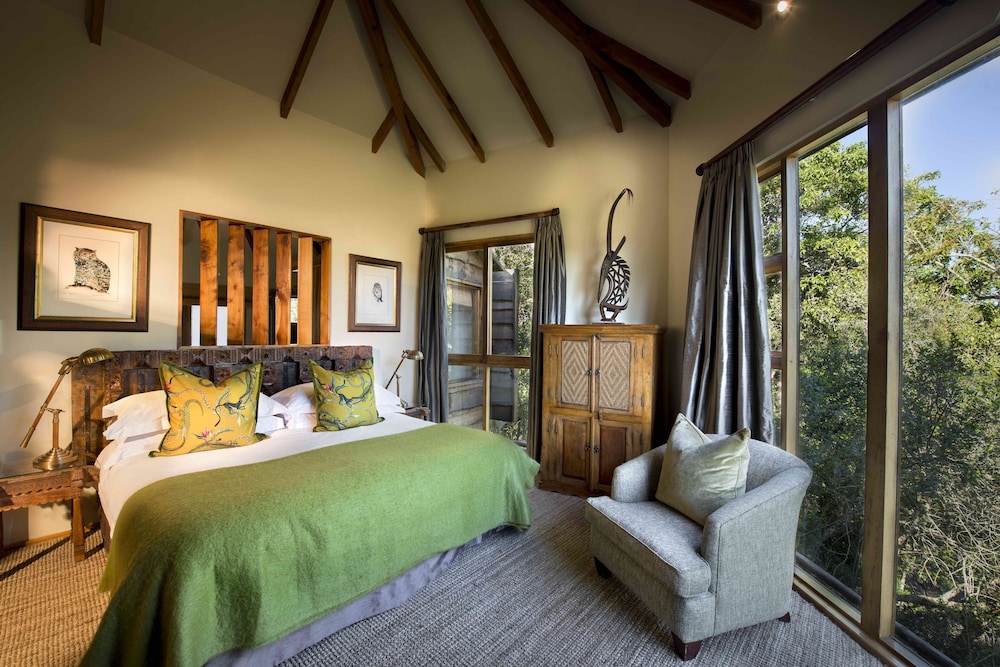 Suite, King Bed