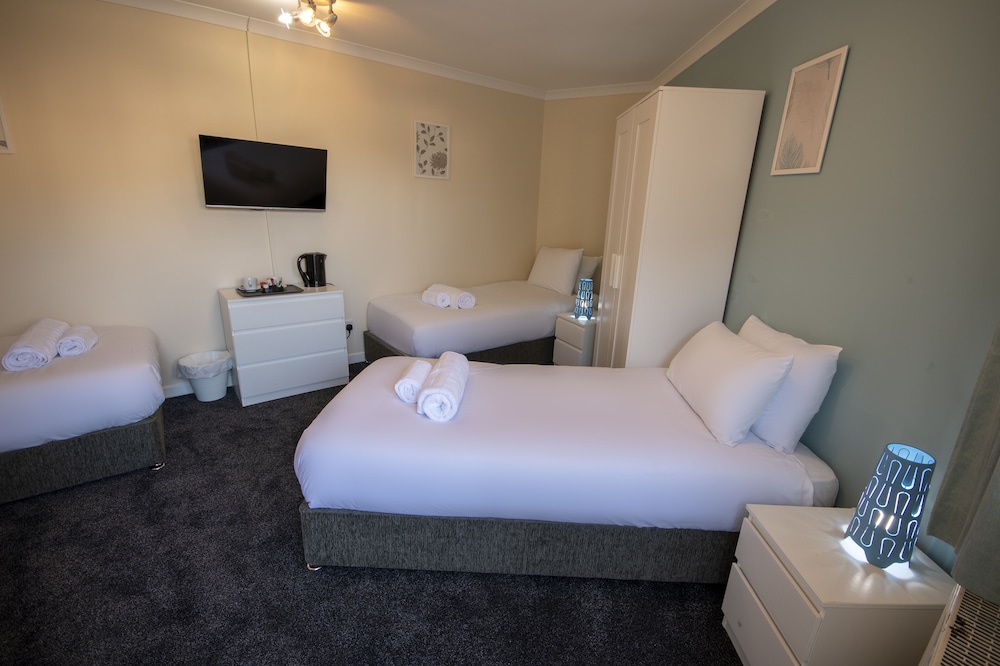 Irvine Riverside Guesthouse by Payman Club 20/32