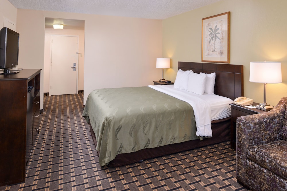 Quality Inn and Suites Montebello - Los Angeles 11/51