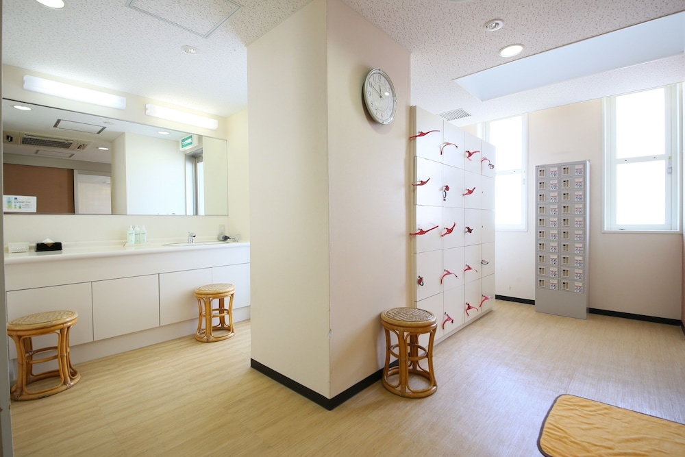 Apa Hotel Yokohama Kannai 12/48