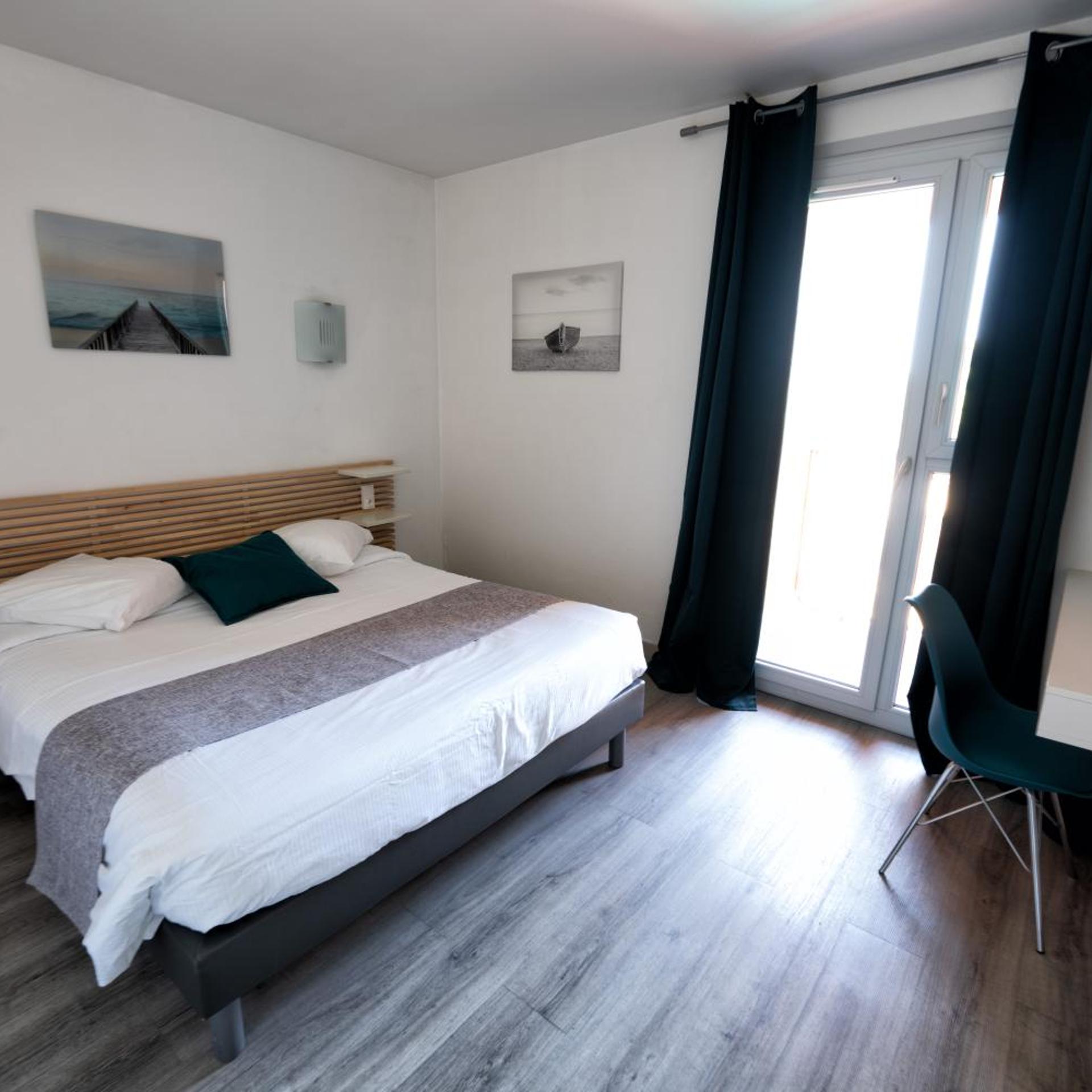 Room, Double Bed