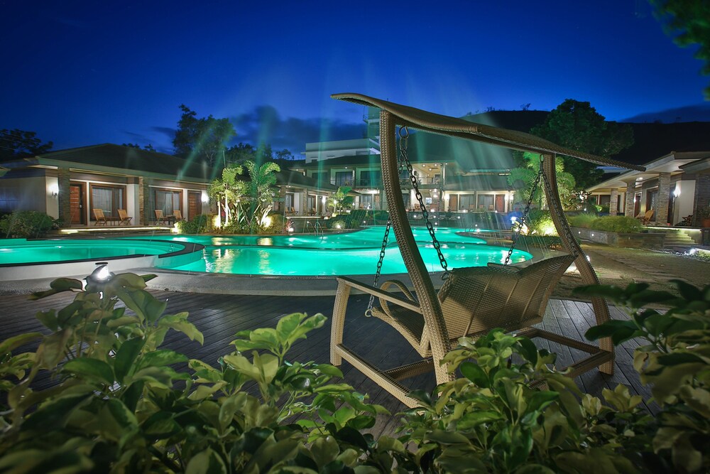 Coron Soleil Garden Resort 63/68