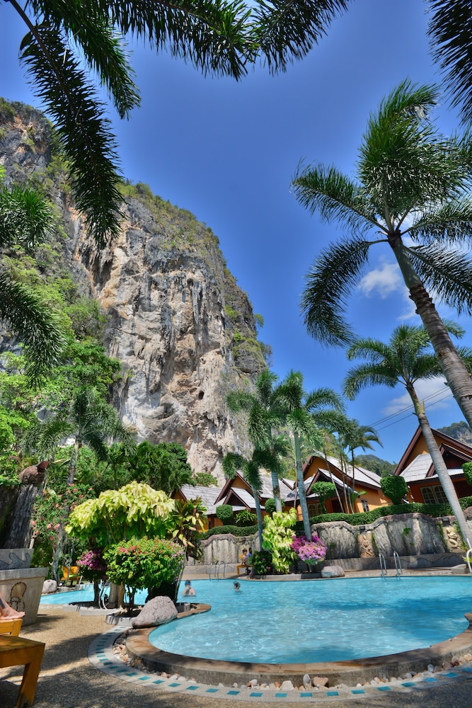 Diamond Cave Resort 55/71