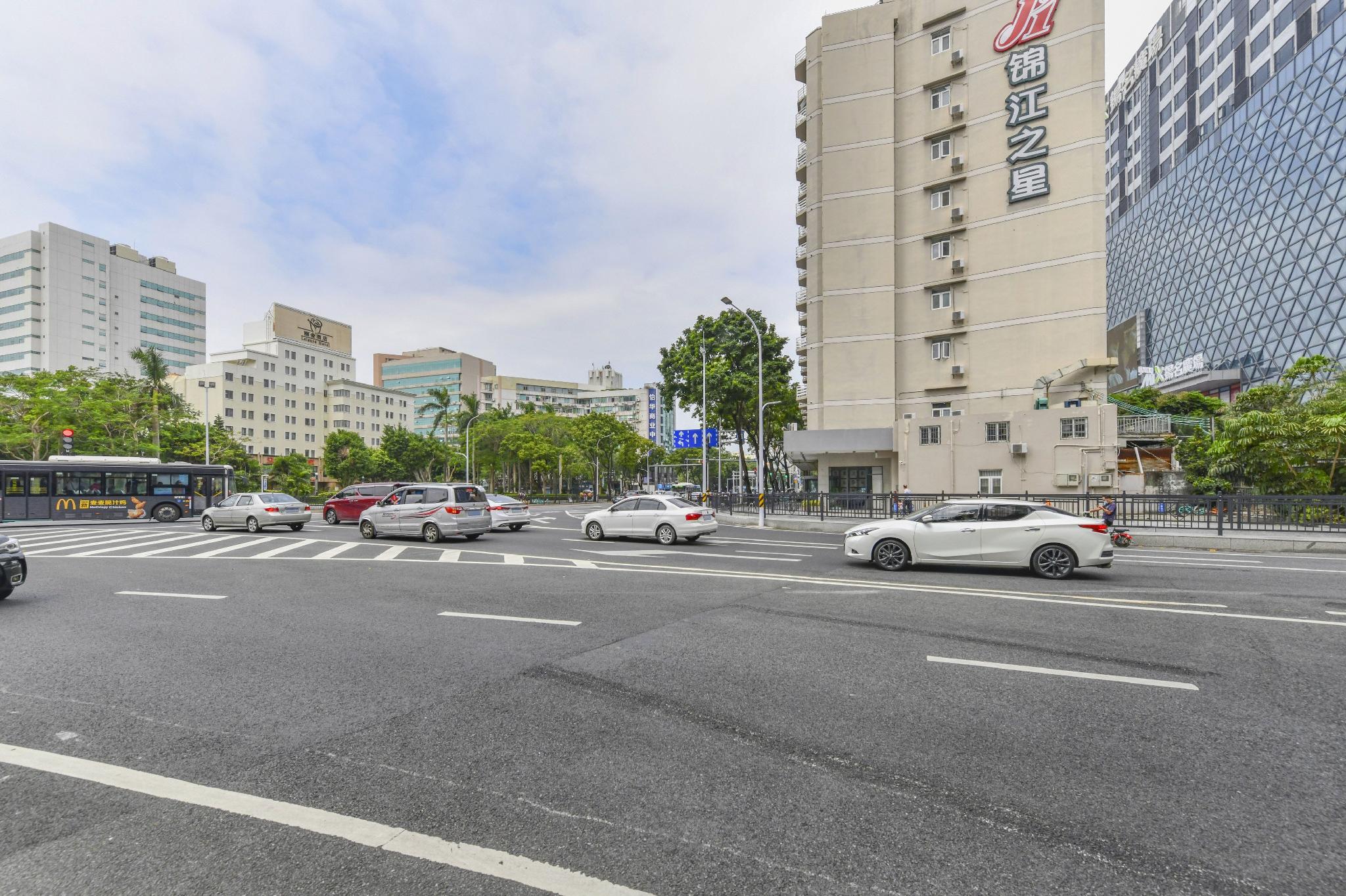 City Comfort Inn (Zhuhai Qinglv Middle Road) 46/54