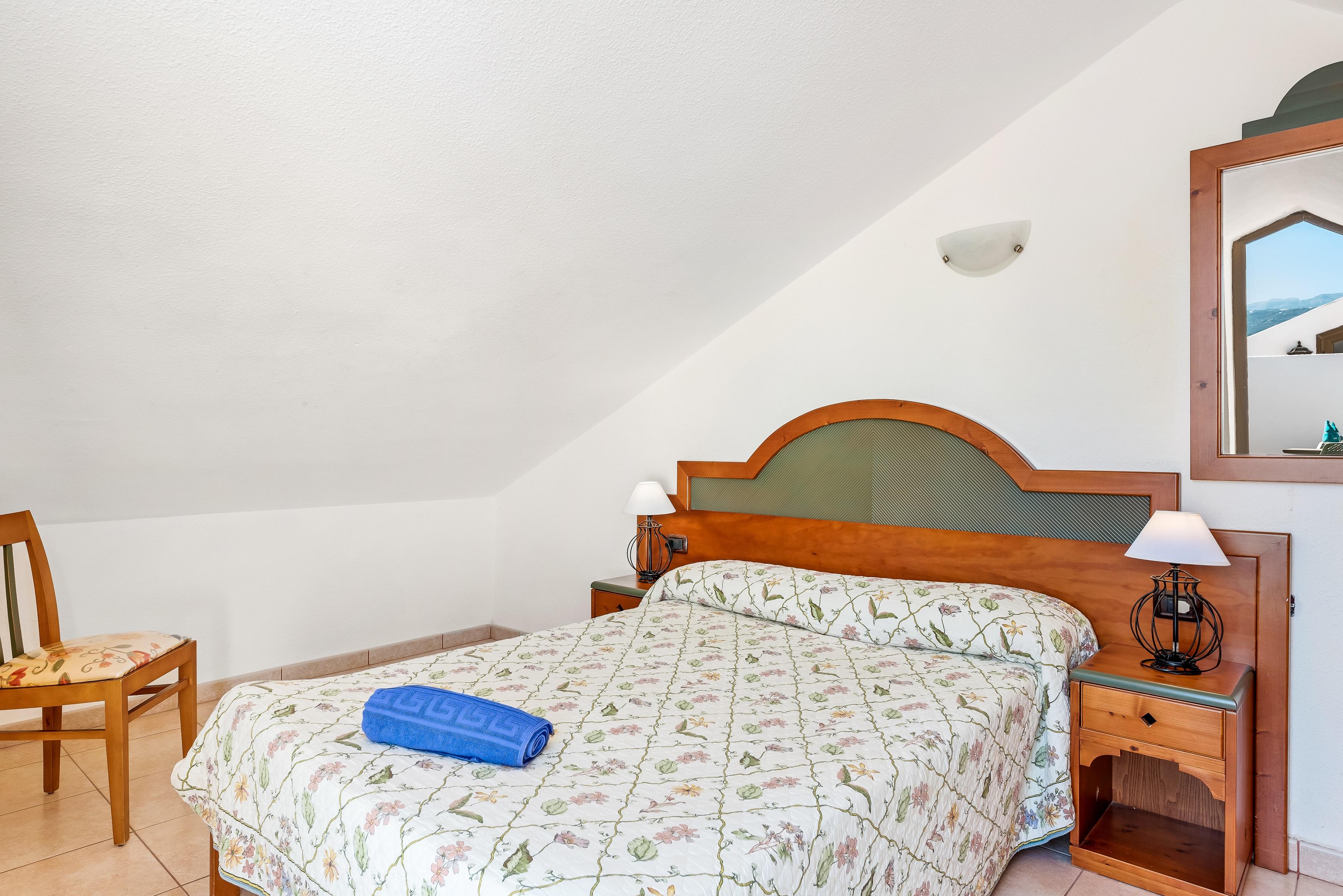 Duplex, Apartment, Mountain View, Balcony or Terrace