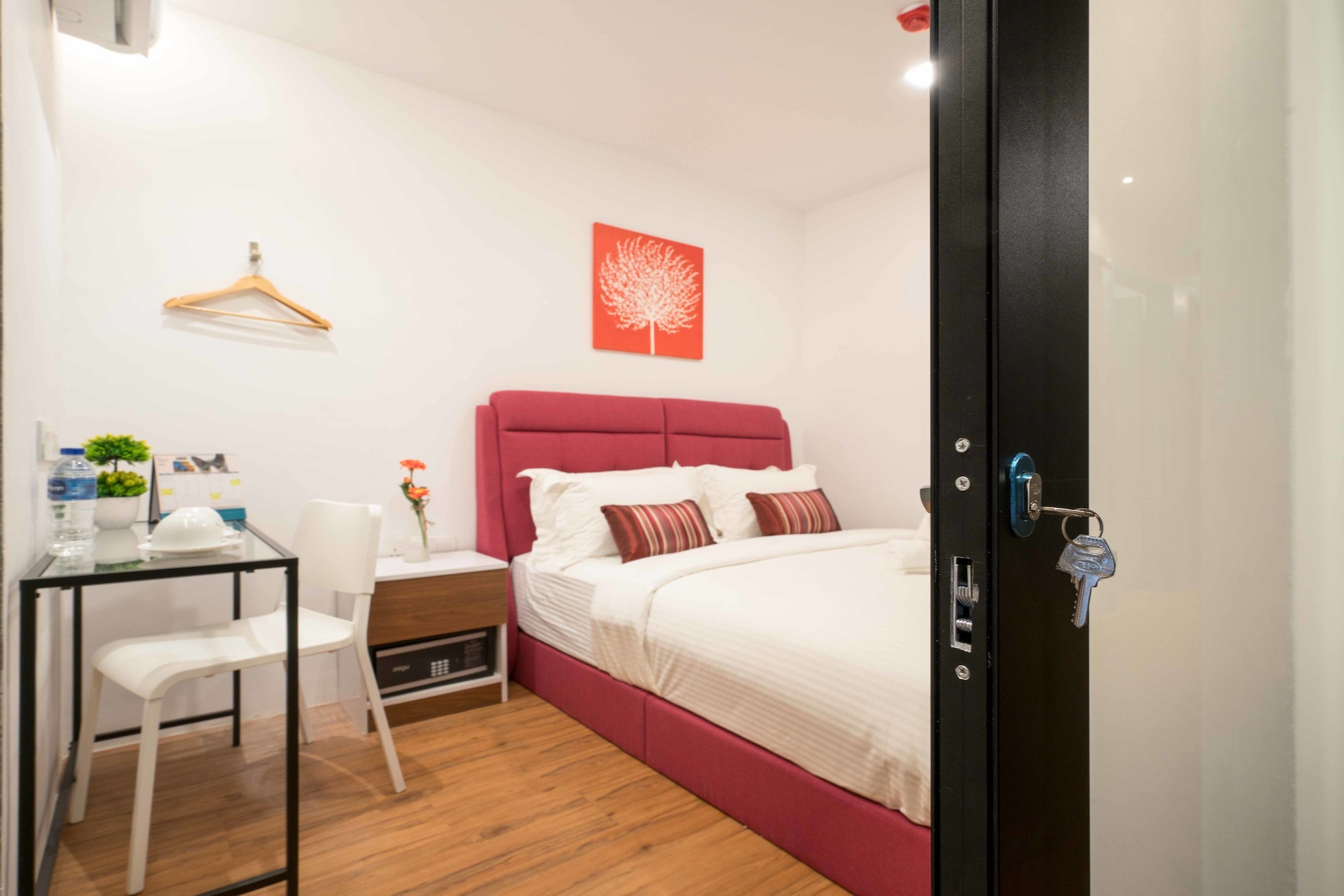 Superior, Queen Bed, Private Bathroom, My Sj Hotel 3/8