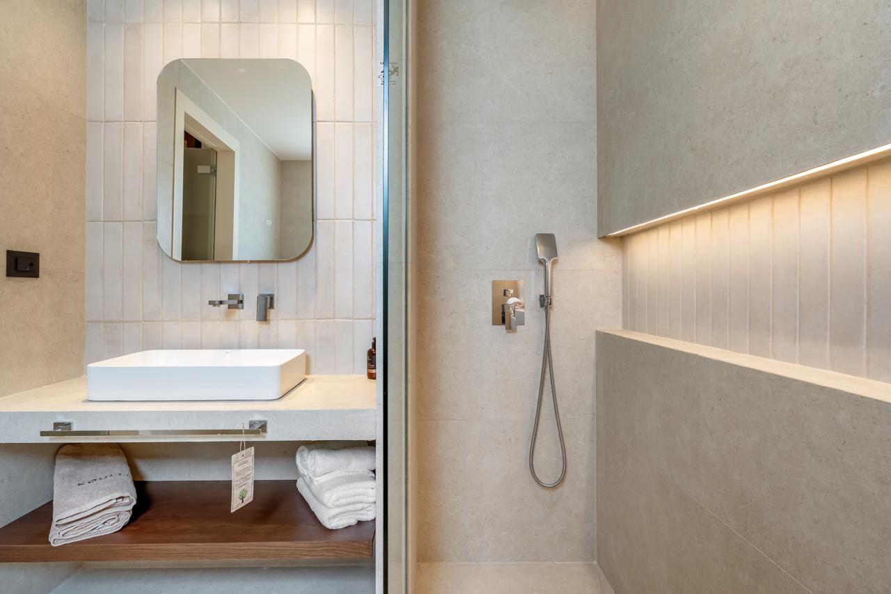 Kouros Palace Active Lifestyle Hotel 155/157