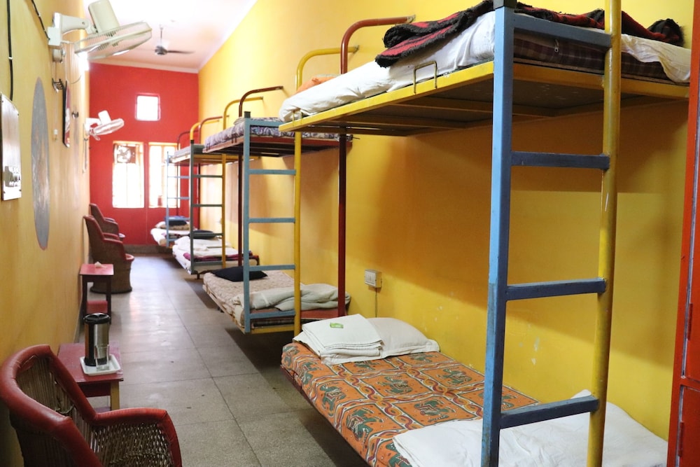 Govind Hotel 35/58