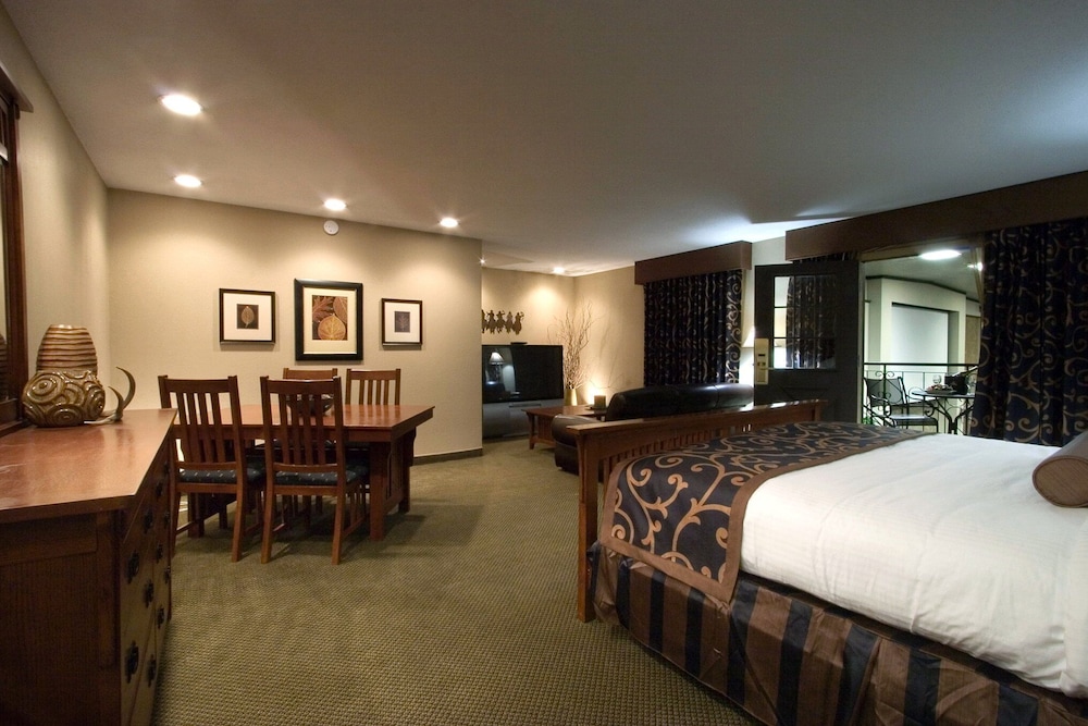 Best Western Plus Heritage Inn 17/36