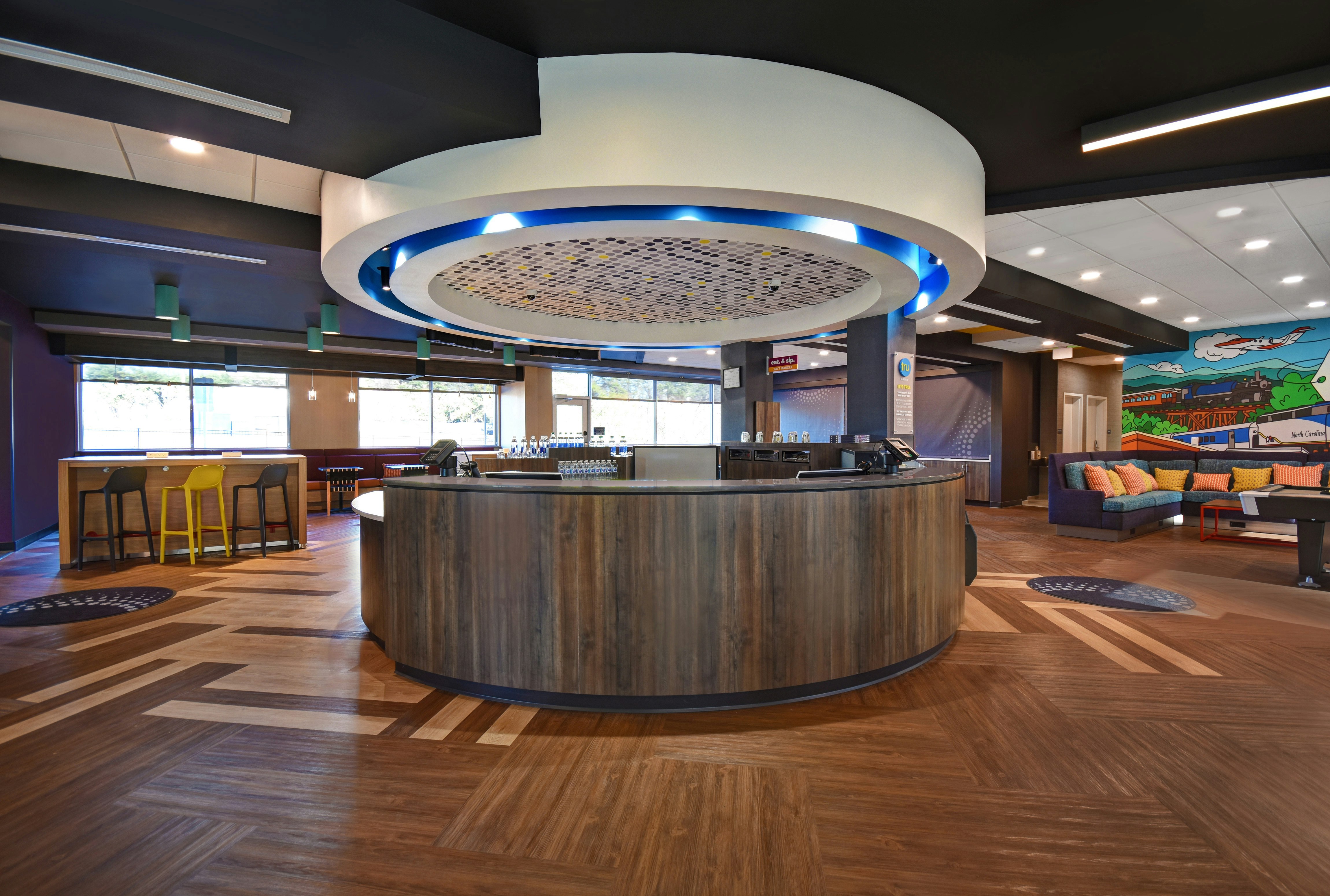 Lobby at TRU BY HILTON BURLINGTON NC, BURLINGTON - NC