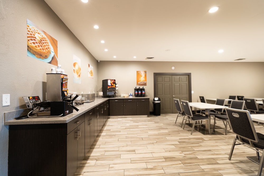 Surestay Plus Hotel By Best Western Point Richmond 13/37