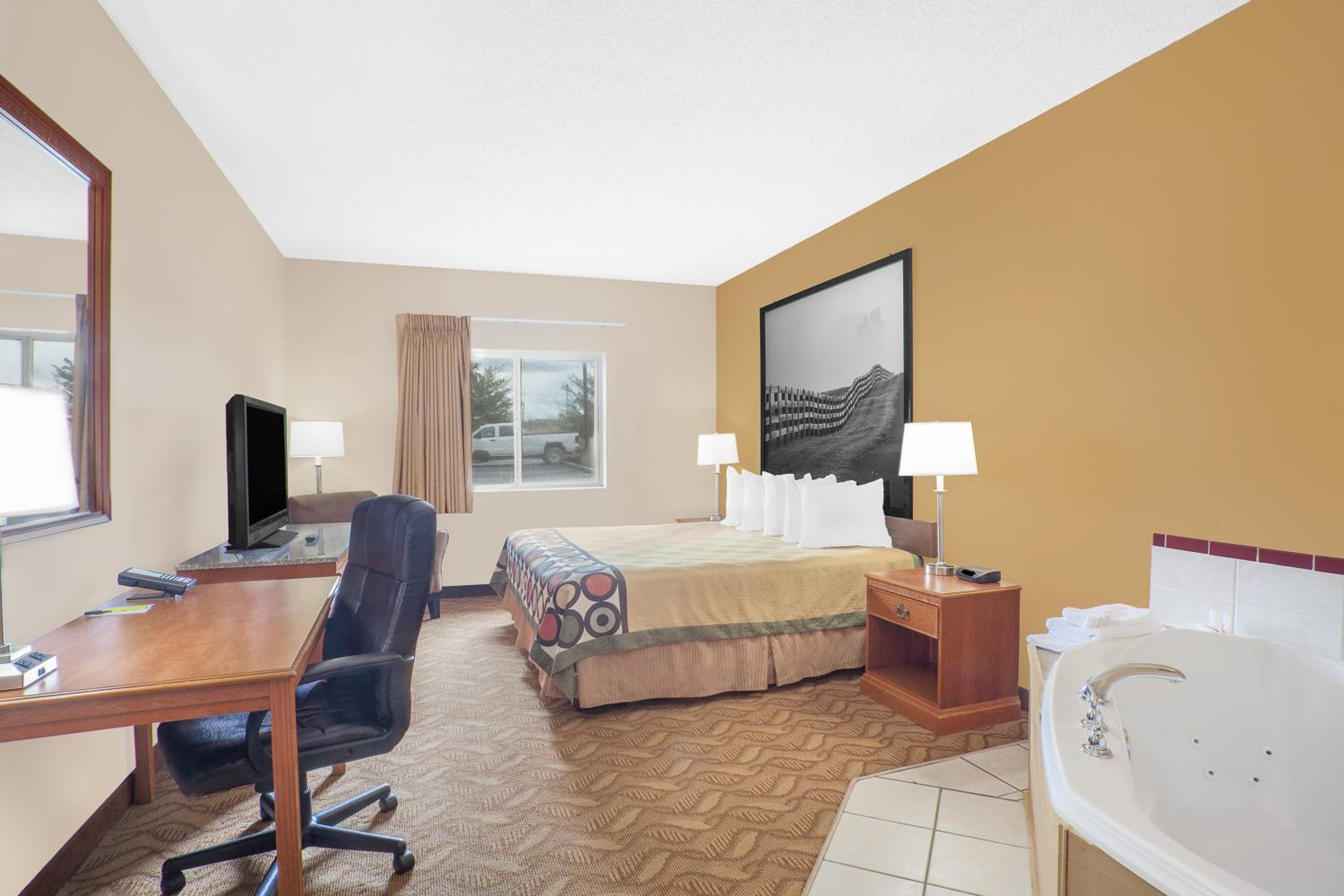 Deluxe, Suite, King Bed, Sofa