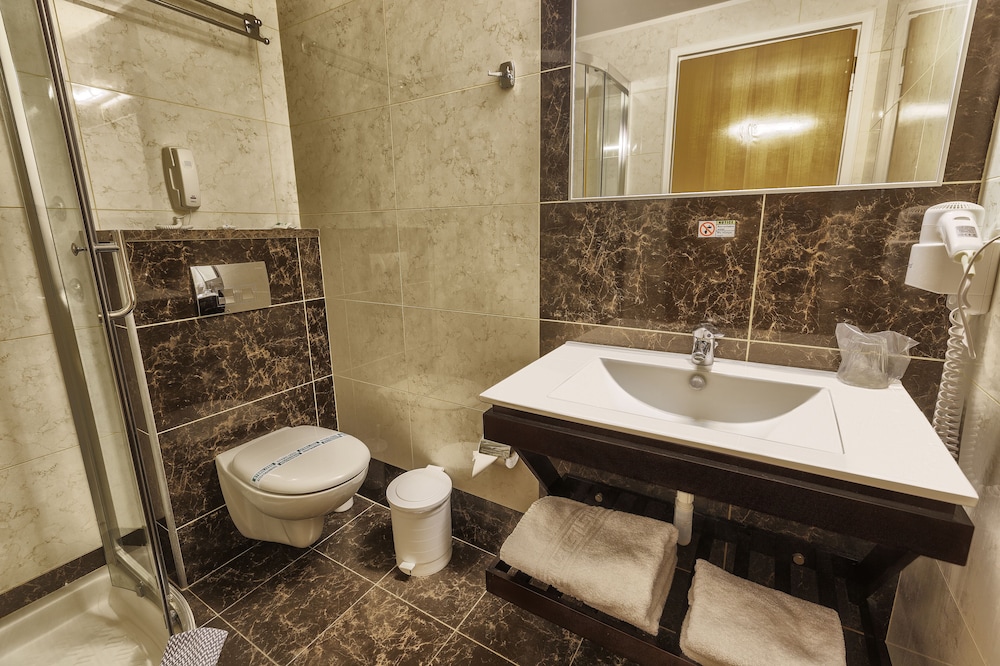Sofia Hotel 42/43